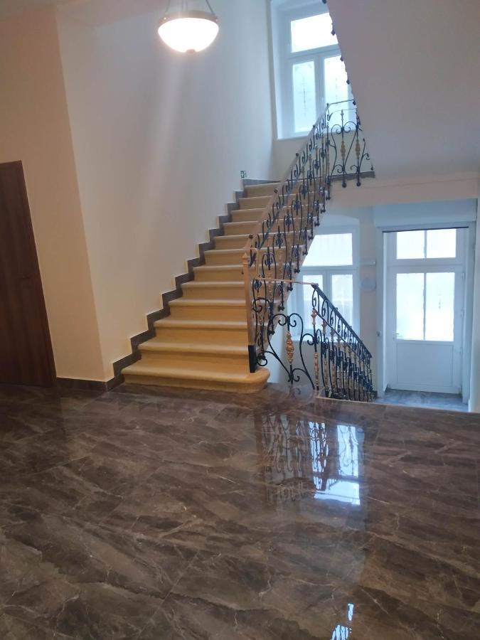 Appartement Rezidence Beethoven à Karlovy Vary Extérieur photo